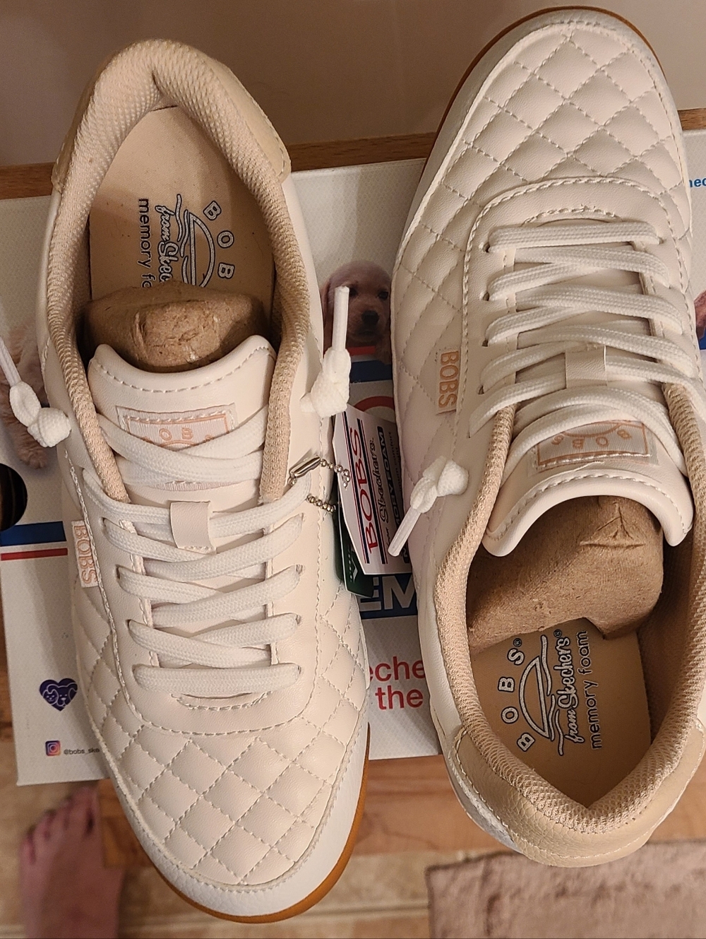 Skechers BOBS White Lace-Up / No Tie Sneakers